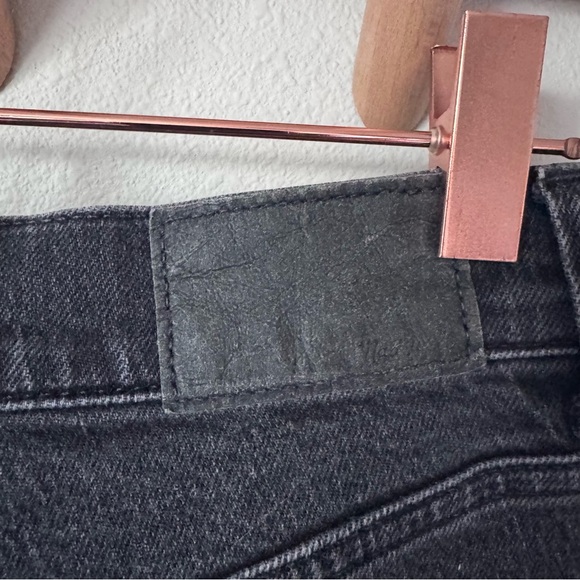 Madewell 90”s Straight Leg Classic Black Denim Jeans - Picture 4 of 12
